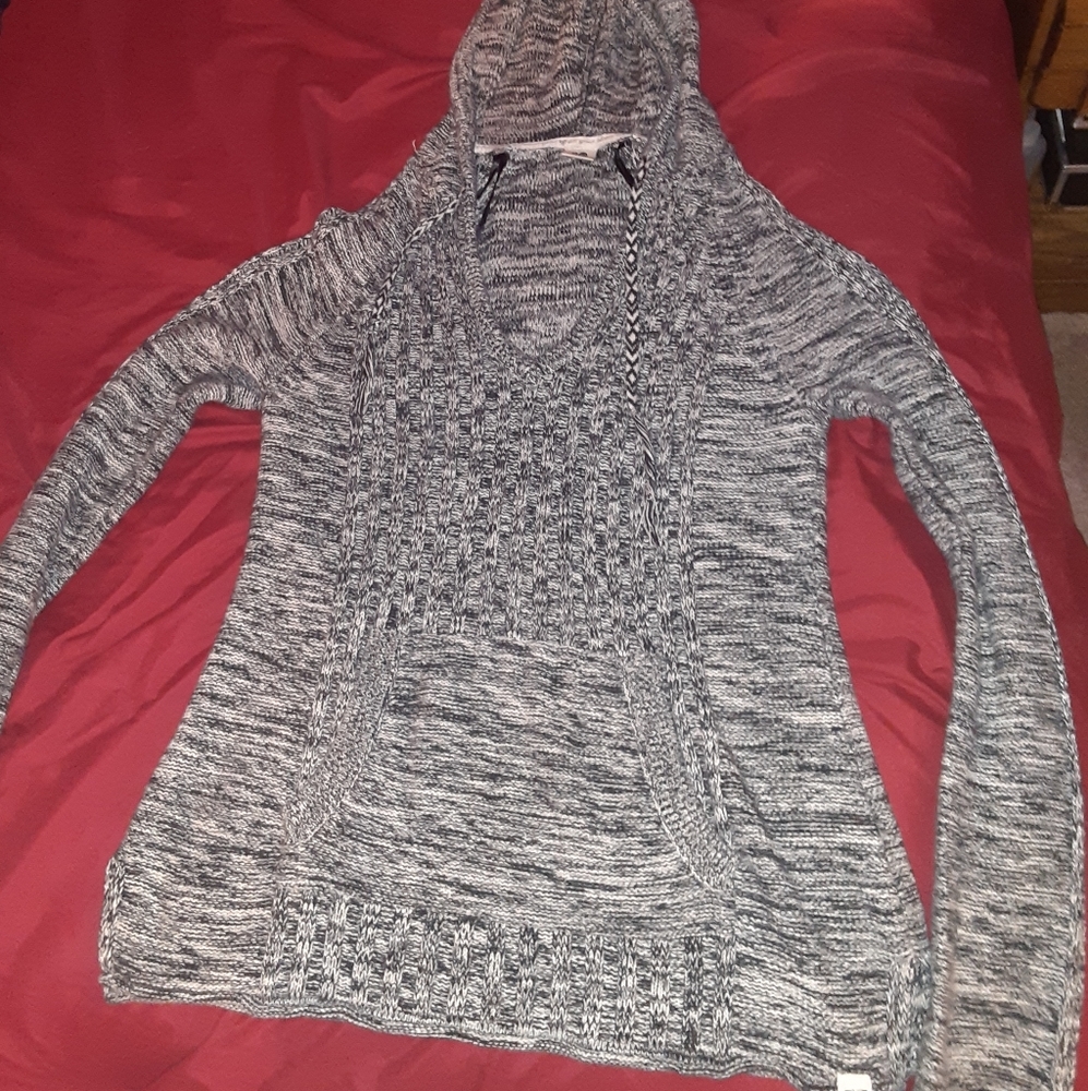 Roxy sweater shirt